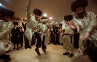 A t'on le droit de danser même sans musiques pendant les 3 semaines ?   Rav Yoël Hattab