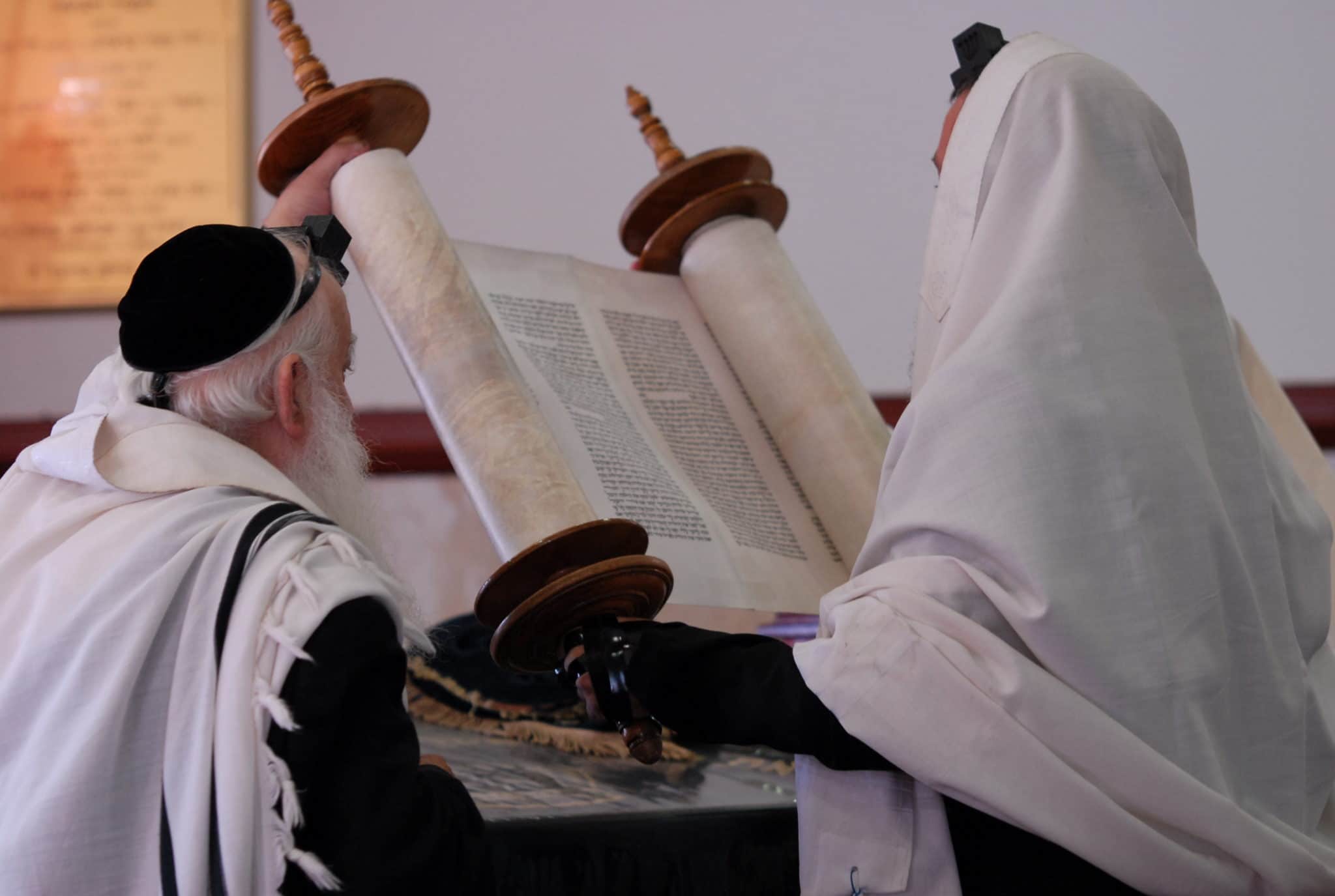 Sortir ou parler pendant la lecture de la Torah - Rav Haïm Ishay
