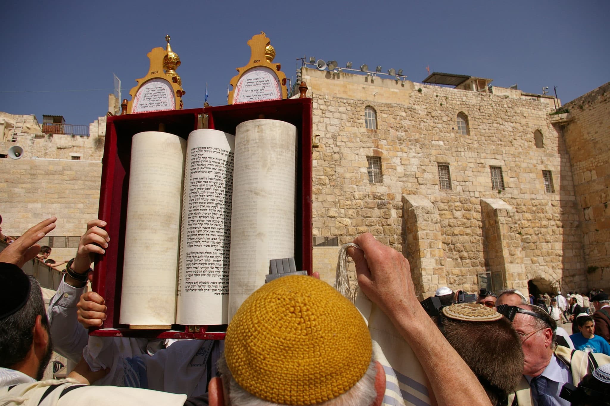 La Mitsva d’écrire un Séfer Torah. Halakha Yomit