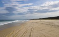 Jusqu'à quel un garçon peut il accompagner sa maman à la plage ?